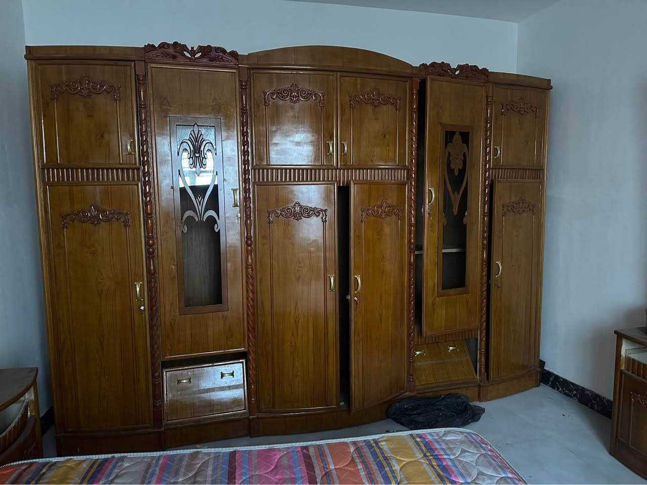 السلام عليكم غرفه نوم للبيع مستخدمه نضيفه للستفسار الاتصال ع الرقم ‭0781 087 4097‬ حلة, بابل
