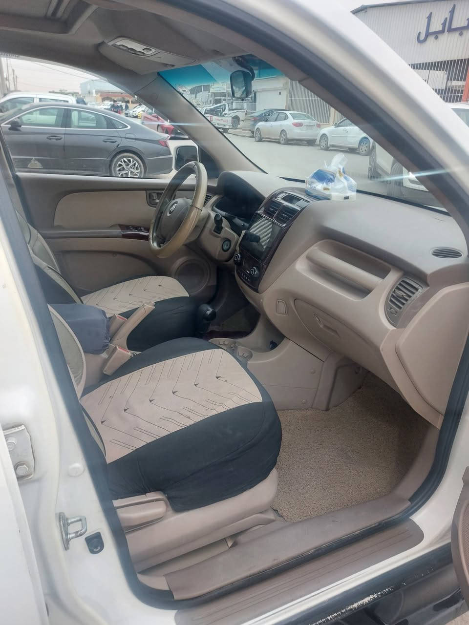 كيا سبورتج ابيض موديل ٢٠١٠ / *********** عنوان موصل تلعفر السعر ١٢٥
