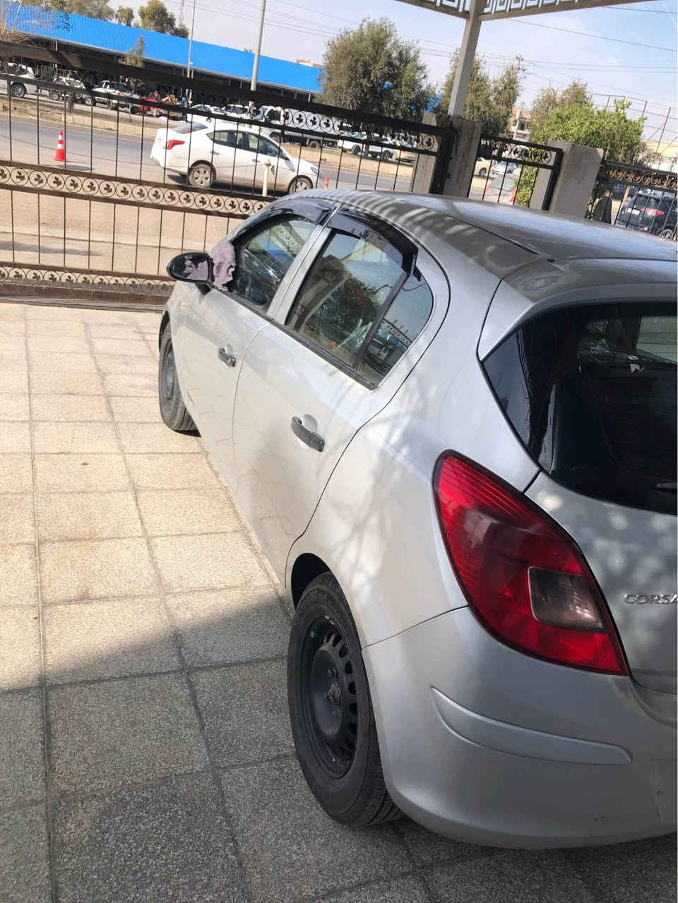 ئؤپل كؤرسا مؤديل 2014 گير عادى گير و مه كينه و ته بريد به شه رت سه ياره كه زؤر جائيزه و به نزين زؤر كه م ده خوا سه نه وى تا 2028 ته سه ياره كه پيش و پشت كه پس يه ك پارجه ى بؤياخه بئ ژورئ بئ ئيرباك چوار تايه ى نوئ ى له بنه  
سحر 63 
***********
(***********) أربيل, العراق
