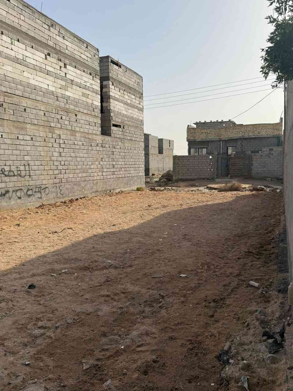 ألسلام عليكم ورحمه ألله وبركاته 🌌
اللاستفسار***********

توفر قطعه للبيع
ألمساحه 200 م

على شارع تبليط 10
وخلف القطعه شارع 8
تصلح دارين سكن

منطقه حلوه وراقيه 

العنوان : البصره أبي الخصيب شارع أبودله
قرب ألمحكمه جديده يبعد عن شارع المحكمه 700م

نوع العقار : طابو ملك صرف زراعي عراقي سند 25

سعر 43 مليون وبيه مجال
اللاستفسار ***********
