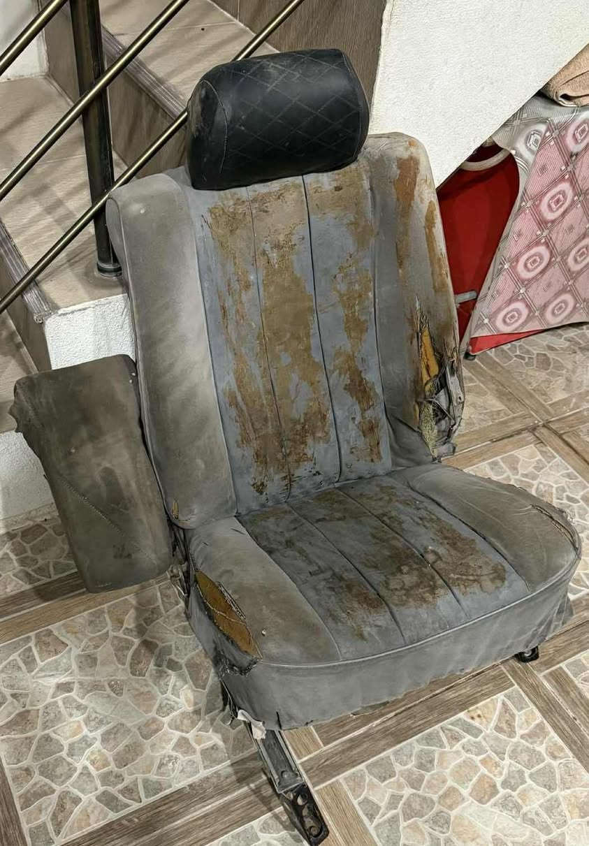 طخم کشن رئاسی قماش
تغلیف متضرر، یحتاج تنجید
السعر ٦٥ الف
موجودة باربیل
*********** أربيل, العراق
