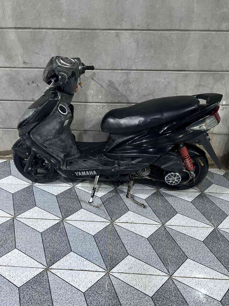 السلام عليكم للبيع سكنس فحل بوشه 58 شلعه ومعدل هاون كهربائيات كلها شغاله مابيه كل نقص بيه كلج خلفي رياضي اصلي وستاند صفح رياضي مكان حله السعر ٧٥٠ شراي يتصل ويدلل ***********
ملاحضه قبق لهندر موجود بس اني ماشاده
