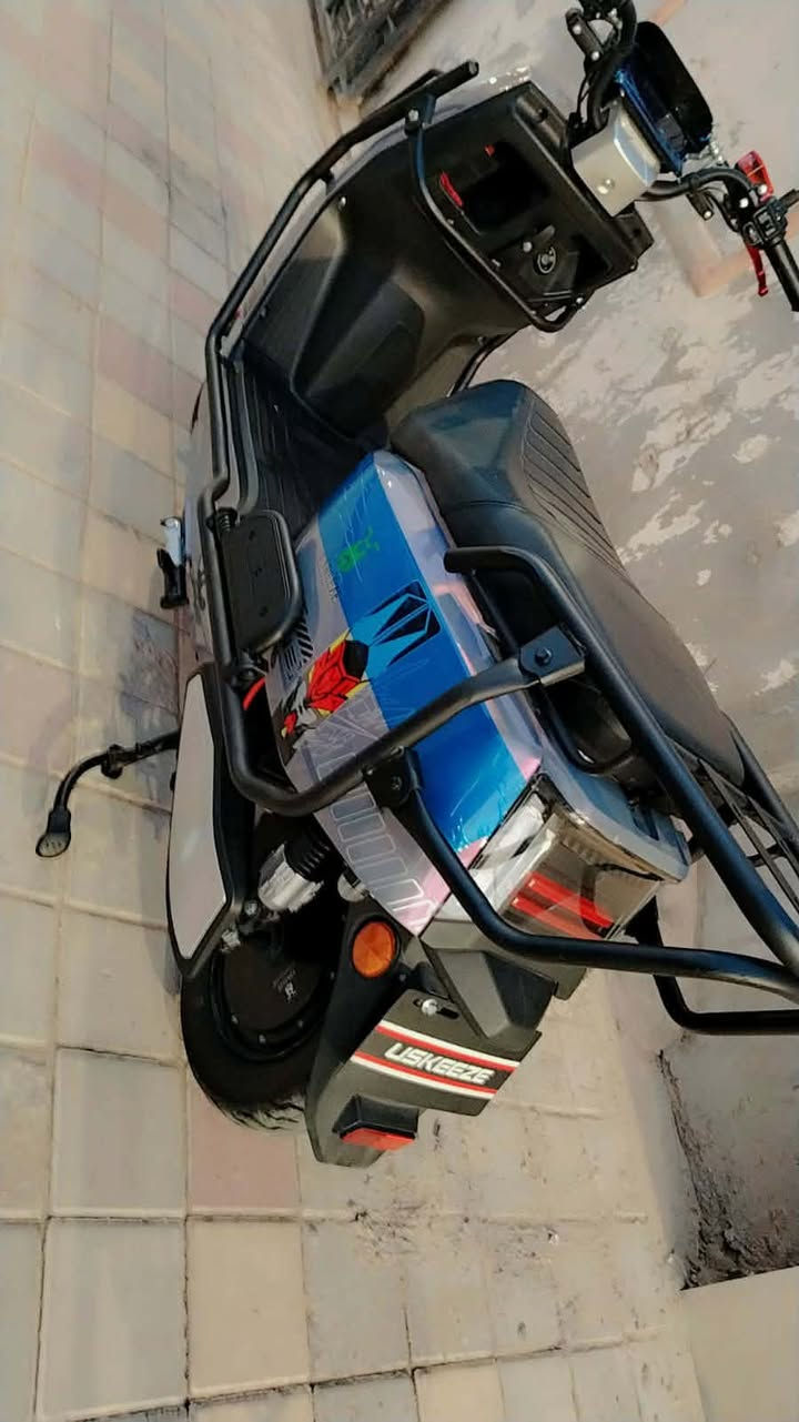 سلام عليكم مطور شحن دبدوب البيع مطور جديد فول نضافه 2025 6بطاريات سرعته100
السعر650وبيه مجال الرمادي سجاريه***********
