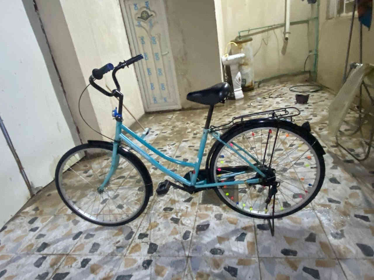 سلام عليكم بايسكل  للبيع مديل 2018 حجم 26 نضيف كلش مابي نضيف 90 من ميه سعر 90 بي مجال للطيبين مكان البصره الزبير ***********
