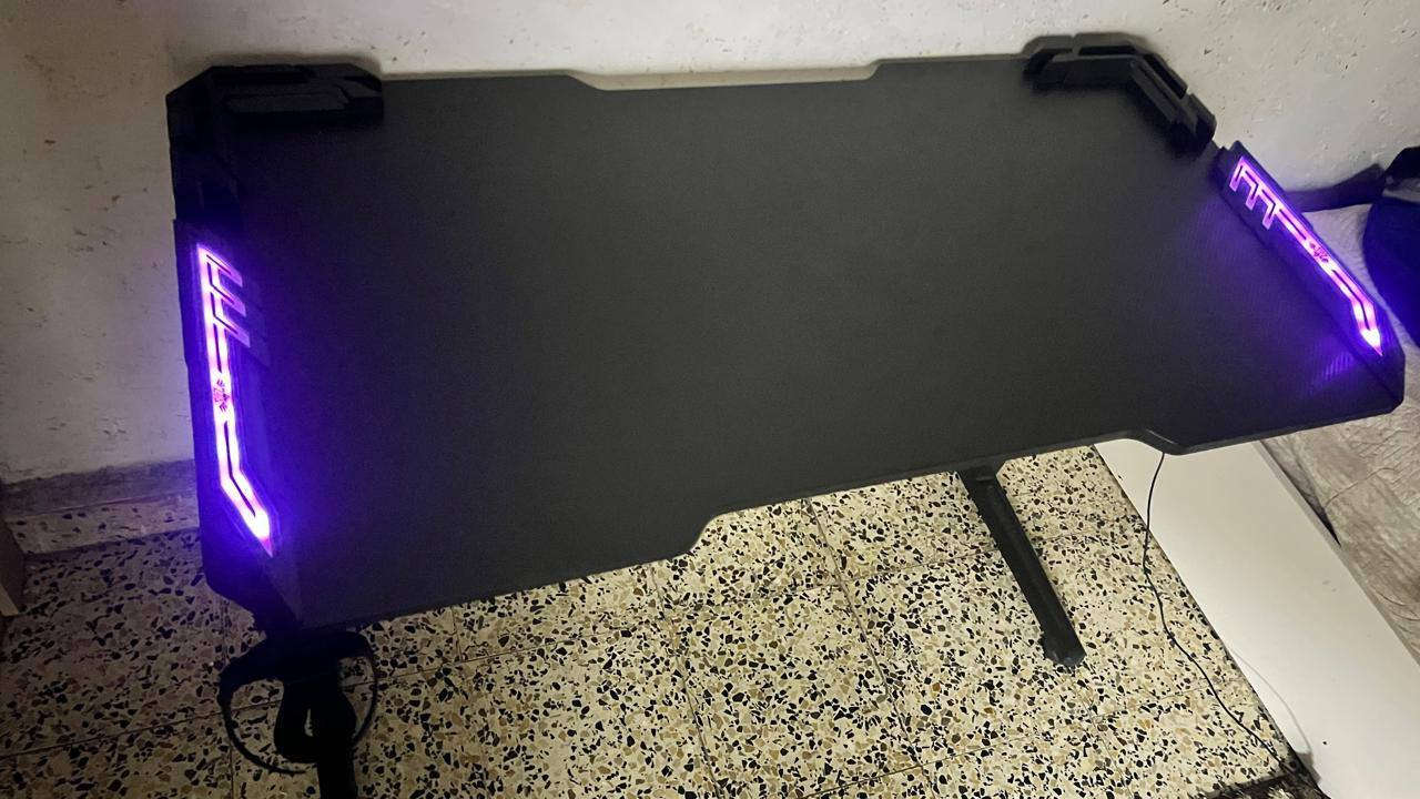 طاولة قيمنق 120 RGB سانتي
استعمال قليل جدا نظيفه 
مكان بغداد الشعب 
سعر 85


**إذا كنت صاحب هذا الإعلان وتريد حذفه لأي سبب، رجاءا أرسل رسالة إلى الدعم الفني**