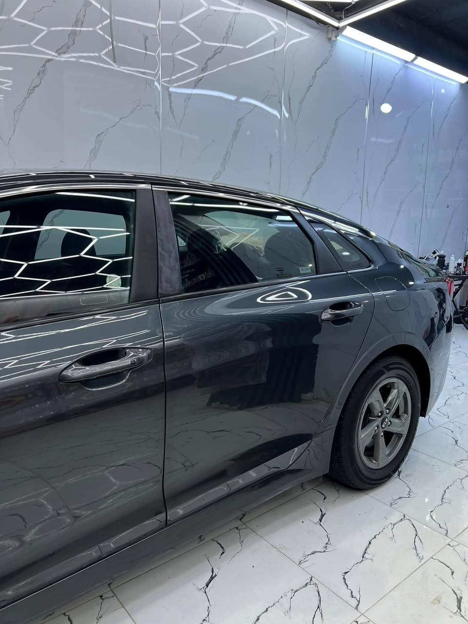 السلام عليكم 
كيا K5 موديل ٢٠٢١ للبيع
وارد امريكي
رقم اربيل باسمي 
عنوان بغداد
الحادث امريكا مبين بالصور
وبيها هنا بغداد ضربه باب السايق مصلح ومصبوغ
وبيها بارد باب عكس السايق

***********
واتس اب
السعر 16500$
