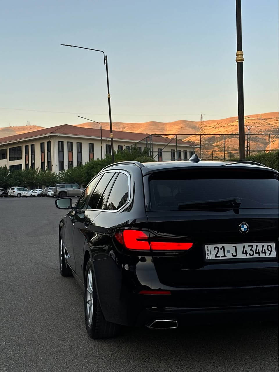 BMW 520 2023

ڕەنگی ڕەش 
مۆدێلی ٢٠٢٣ ستەیشن
خلیجی 
مەکینە ٤ بستۆن توین پاوەر تۆربۆ 
ناو قەیسی 
شاشە گەورە  گێچ ئەلکترۆنی 
کوشن جلد و کارەبا و خەزن 
سوکان ڤۆلیۆم و تەحدید سورعە 
ئۆتۆ هۆڵد و برێک بەسمە 
٣ مۆدی لێخوڕین
تەبرید مەرکەزی 
بەسمە 
حاسە 
تەبرید لەمس 
لایتی پێش و دواوە لید 
ناوی سەیارەکە کامل لیدی بیلادیە 
سندوق شەفت 
گێچی ئێم پاوەر 330KM  
٢ بەسمەی بیلادی 
تەبریدی لای سایەق و سەکن بە جیا هەوا و دەرەجەکەشی بە جیایە 
سەیارەکە فول مواسەفاتە سڵاید نیە 
سەیارەکە بەکارهاتووی ناو مەطاری دوبەیە
زۆر تازەیە و یەک دینار مەسرەفی تیا نیە 
پێش و دوای چرکەی تیا نیە 
گێڕ و مەکینە و ئەکسل و تەقە و رەقە و هەموو گیانی بە شەرت
بە ناوی خۆمەوەیە 
 یەک چەمەلخی پێشەوە سایەق بۆیاخە بێ کرانەوە بێ ناو گرتن بێ ئێرباگ 
سعری ٢٠٨ گەڵا 
*********** السليمانية, العراق
