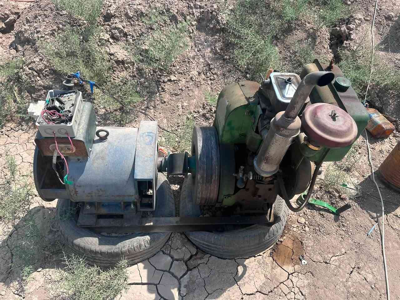 مولد هندي للبيع محرك ١٠ حصان راس توليد ١٠ كي شغال ١٠٠/١٠٠ بغداد اليوسفية ***********
