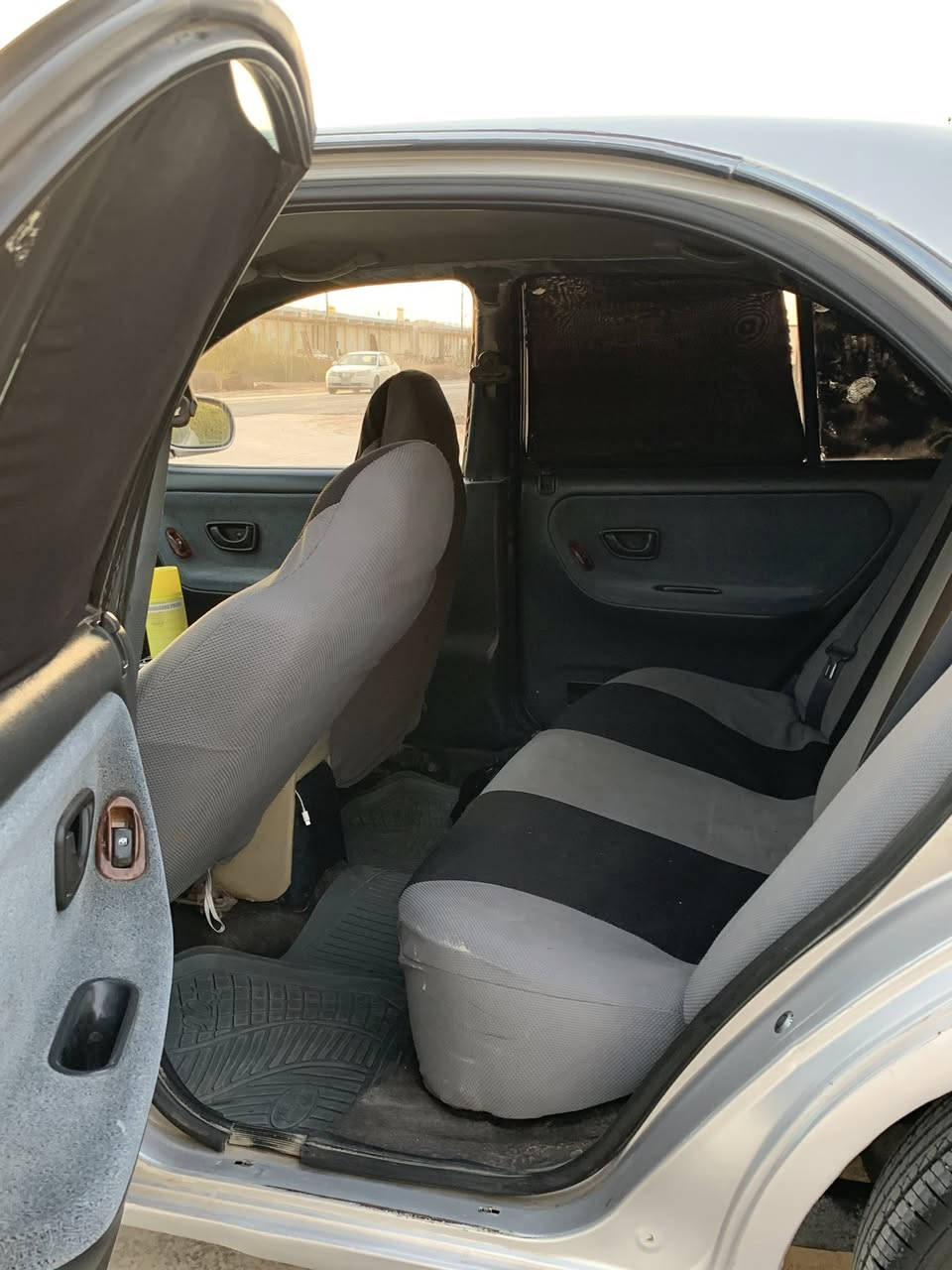 سلام عليكم سوناتا 2 موديل1994 محرك 2.00 مفتوح كير و مكينه مكفولات سياره مال جناي تبريد منقص غار فقط كهربائيات كلها شغاله مناقصها شي سياره كلش تعبان بيها تايرات نضيفات ترايك وين متريد سنويه بعد شهر و تنفذ راعيها موجود سعر 54 وبيها مجال اشلع عيوني الاستفسار اتصال على رقم *********** 
الحلال عزيز لا تكسر بي
