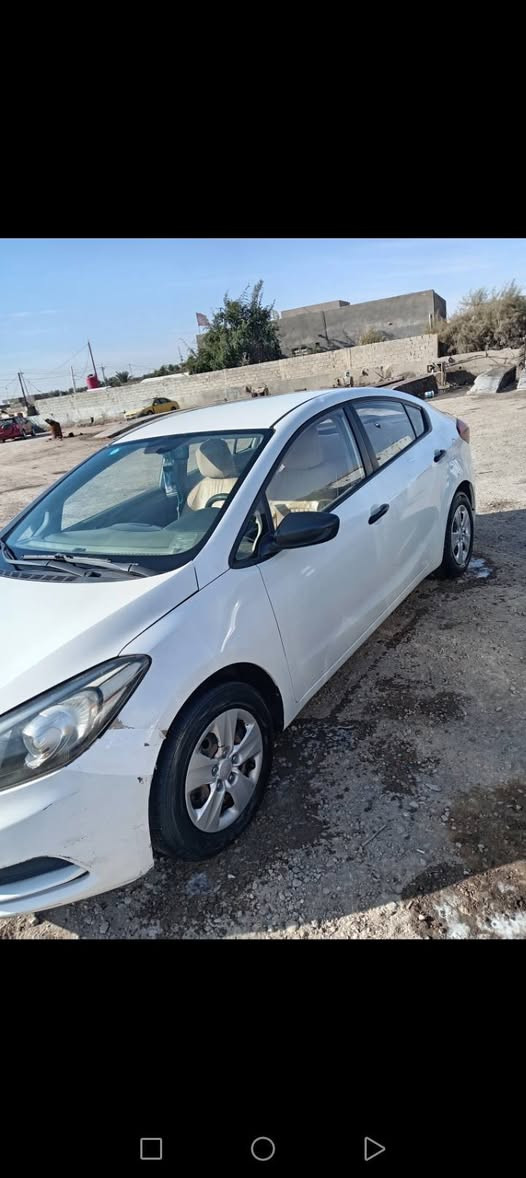 سيراتو موديل 16 رقم مثنى نظيفة انظف من صورة  مداور ثاني يوم السعر 125 وبيها مجال قليل باقي تفاصيل خاص او اتصل ***********
