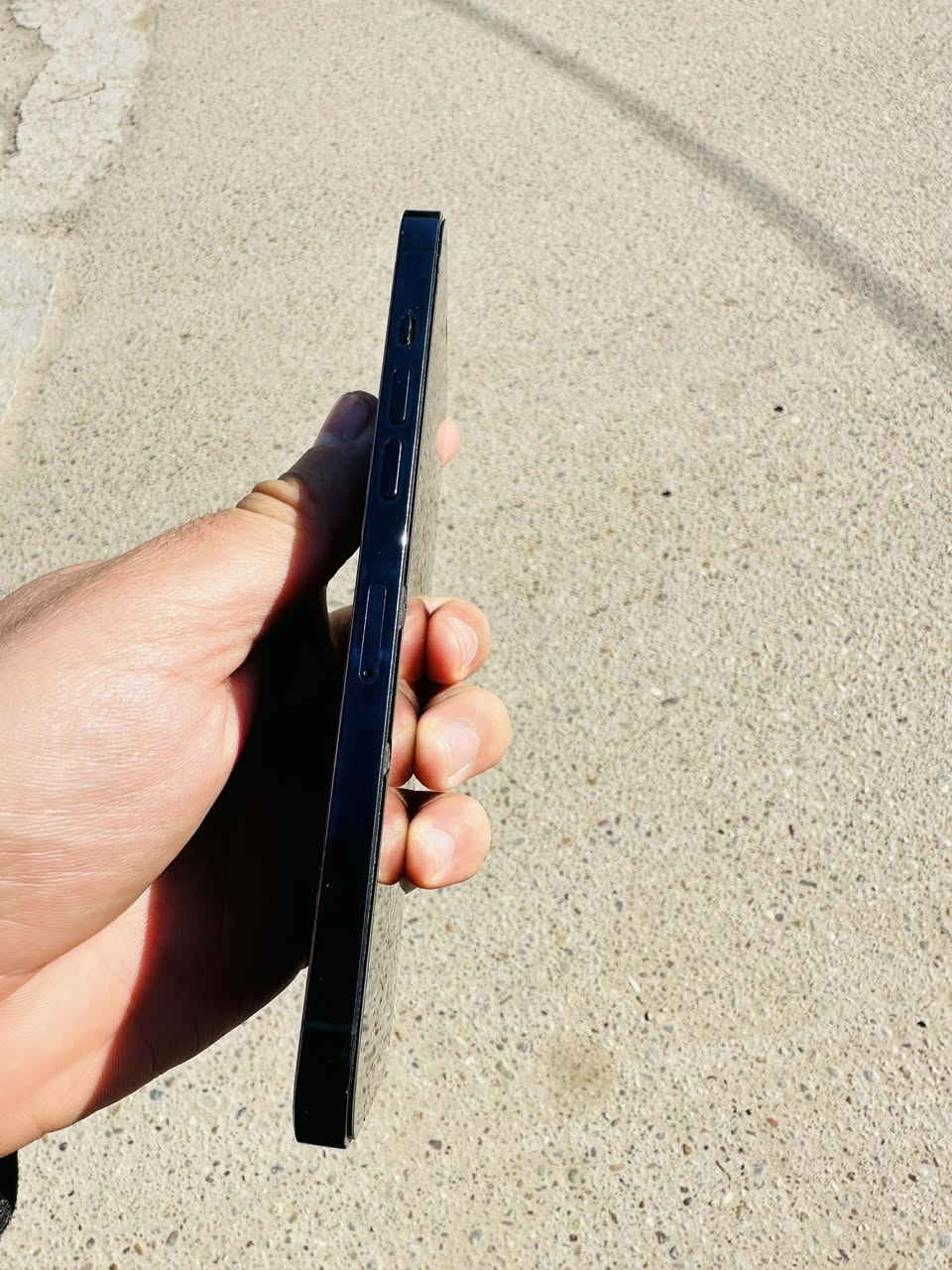 السلام عليكم ايفون 12 برو ماكس ذاكره 256 الجهاز ممفتوح ولا مبدل بي شي وكع مني بالنفط الكامرات شويه بيهآ وصخ مكاني المحموديه السعر 290 وبي مجال ***********
