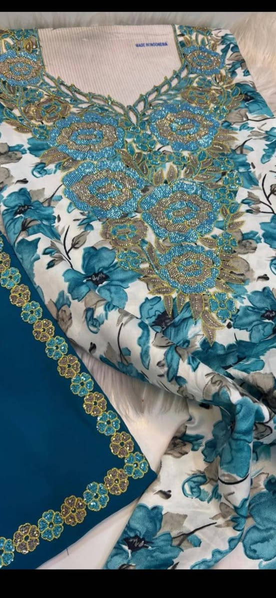 السلام عليكم... حبيباتي بنات 🌟💕
قطع مخاوير إماراتي مامخيوطه حرير إندونيسي اصلي 
سعر القطعة 18000الف


**إذا كنت صاحب هذا الإعلان وتريد حذفه لأي سبب، رجاءا أرسل رسالة إلى الدعم الفني**