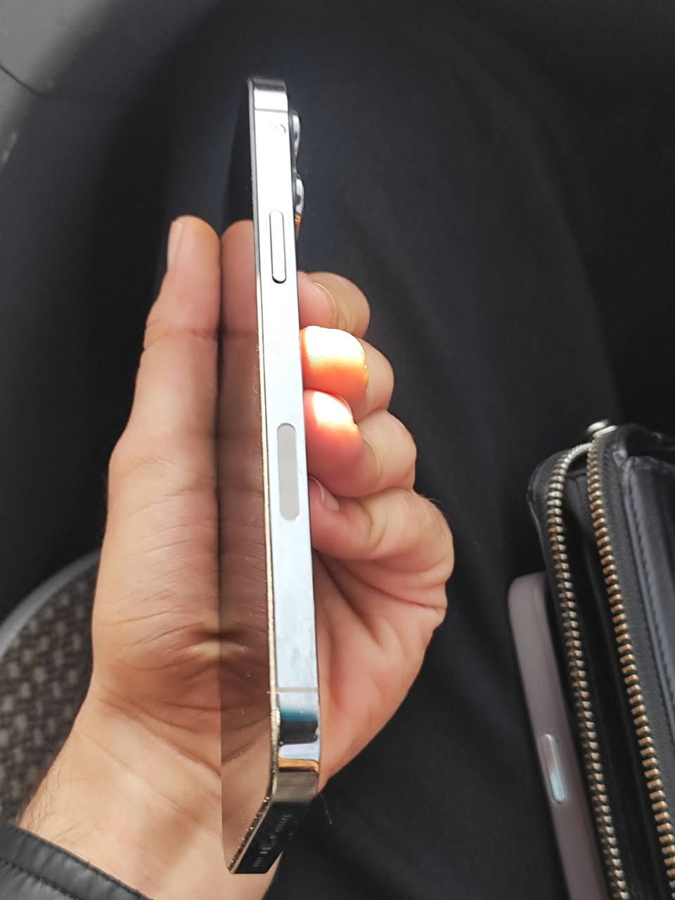 IPHONE 13 PRO MAX || مستبدل شاشه فقط 
ذاكرة 256
بطارية 78
فيس ايدي شغال
شاشه نوعيه كلش زينه مابيها تقطيع ابد 
الجهاز شخط مابي 
السعر 500 
مكاني شارع فلسطين
تواصل واتساب 
***********
