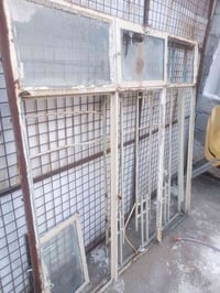 شباك • مضبوط • مناسب