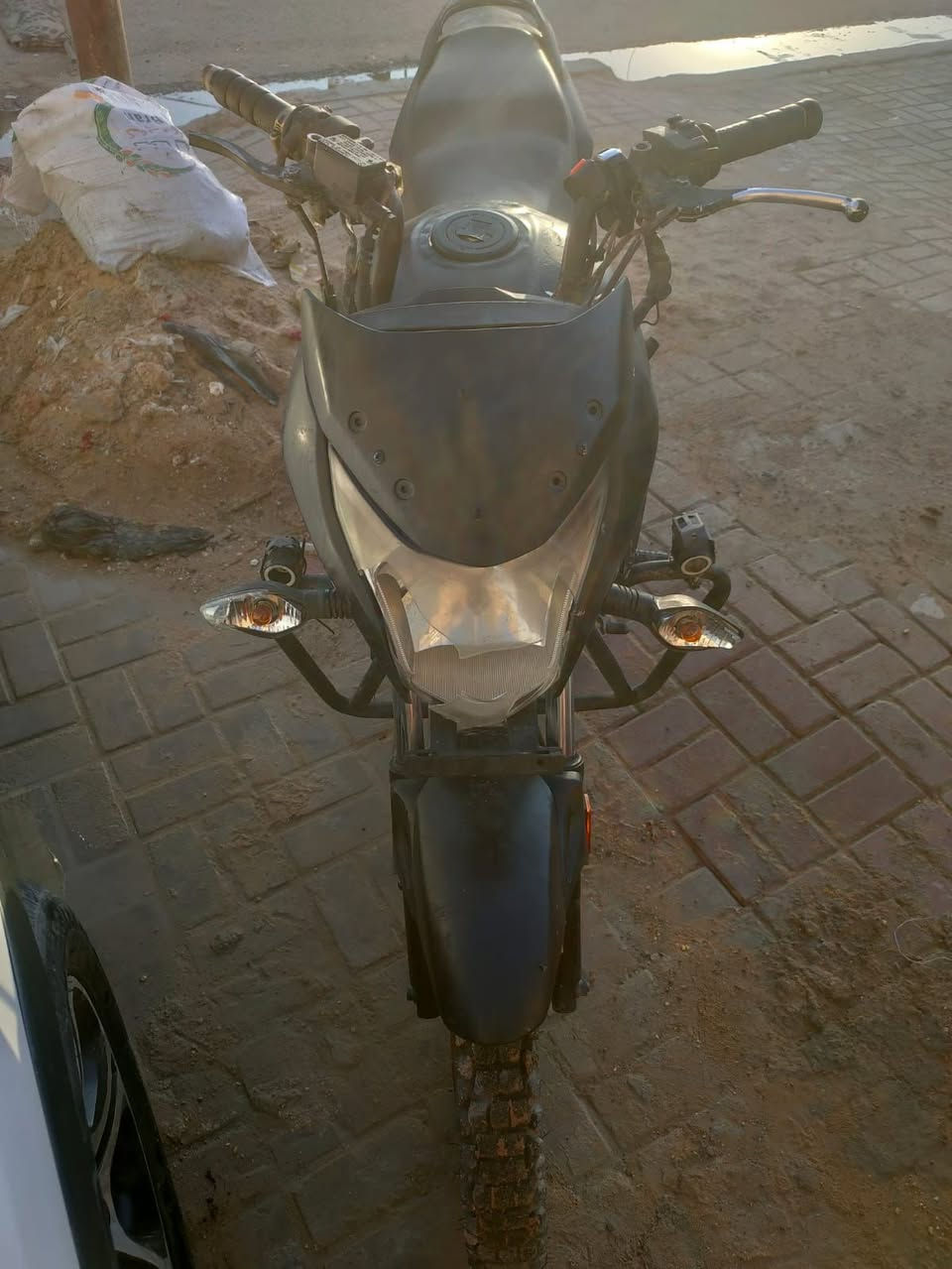 دراجه ياباني يوني 5 كير  محرك هوندا   (المحرك كايم)  ابيع كوم حديد
بيها مكاتبه ابيع كوم حديد 
السعر 250 
***********
