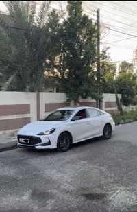 MG GT 2025 ماشية 28600 الف كم  مواصفات فوول 1/1   كشنات جلد لون احمر ك...