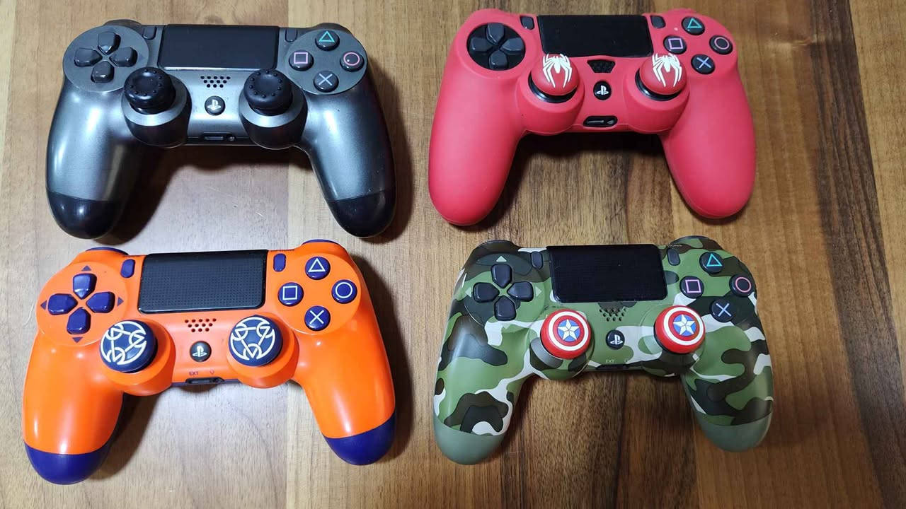 جهاز ps4 pro مهكر نظيف جدا مع ملحقات اصليه
ريجن2 (اوربي) مع الكارتونه الذاكره 2T ثنين تيرا
مخزن بي اكثر من 150 لعبة قوية مع العاب VR
الجهاز ما مفتوح بي برغي ولا داخل صيانه
الملحقات:
اربع جوستكات اصلية
نظارة VR النسخة الاحدث تشتغل على ps4 و ps5
مع جميع ملحقاتها والكارتونه مع جوستكات VR 
قاعدة للجهاز و VR تشحن جوستكات الجهاز و جوستكات VR
قاعدة شحن اضافية
السعر مليون غير قابل للتفاوض
مكاني بغداد للتواصل *********** وتساب بغداد, العراق
