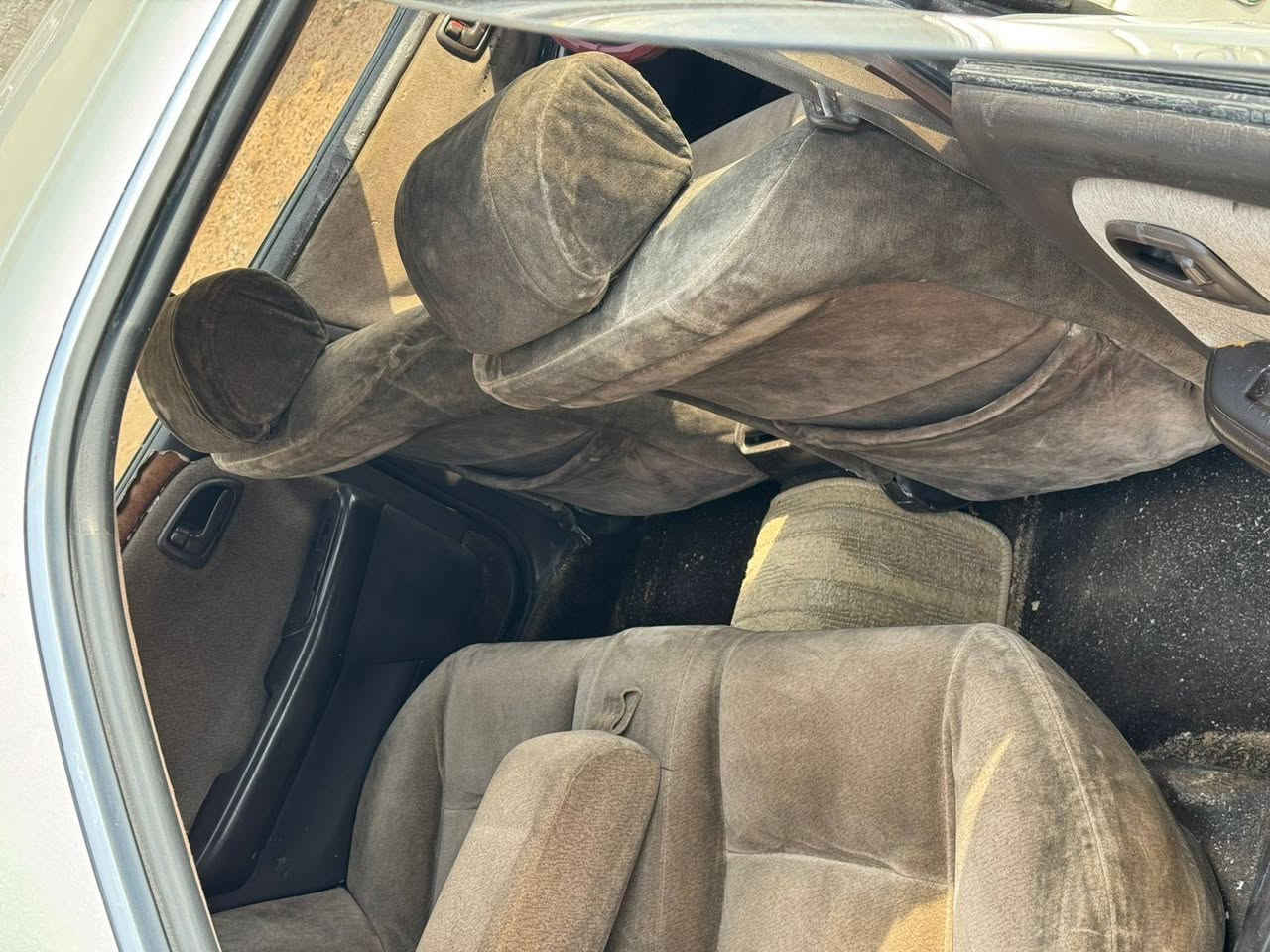 السلام عليكم للبيع مارك نفخ لون ذهبي موديل 1993 مكفوله من الكص والنقل جثه والضربه وعيب الشرعي سياره جديده جاهزه من كلشي  سنويه ب اسمي. ((  السعر.  70)) 
 ***********
