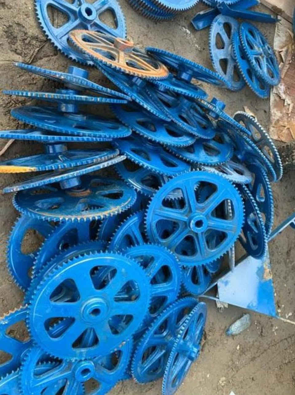 يتوفر قطع غيار للخباطات البناني الأصلي يوجد توصيل كافه المحافظات للستفسار اتصل على ا  رقم ***********
