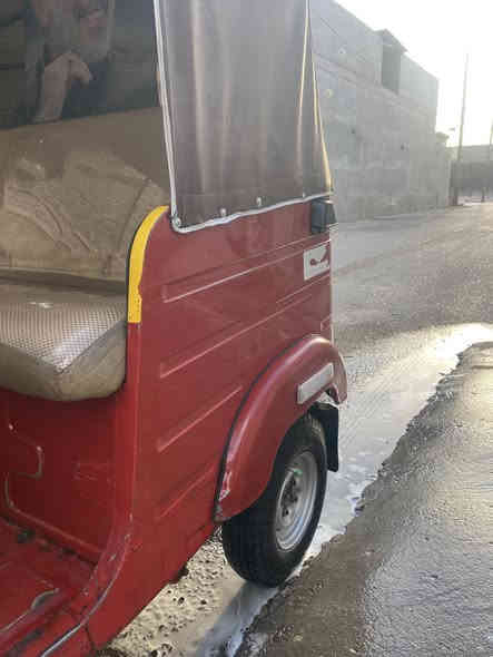 سلام عليكم تكتك البيع موديل 2018 مكينة خير من الله لا تبخير ولا تنقص دهن تكتك معمر فقد دوس بدون معجون رقم هاتف 📞 *********** فقط واتساب ماكو مخابرة 
السعر 4ونص قفل 
ملاحظة:الهورن لايس للبيع
