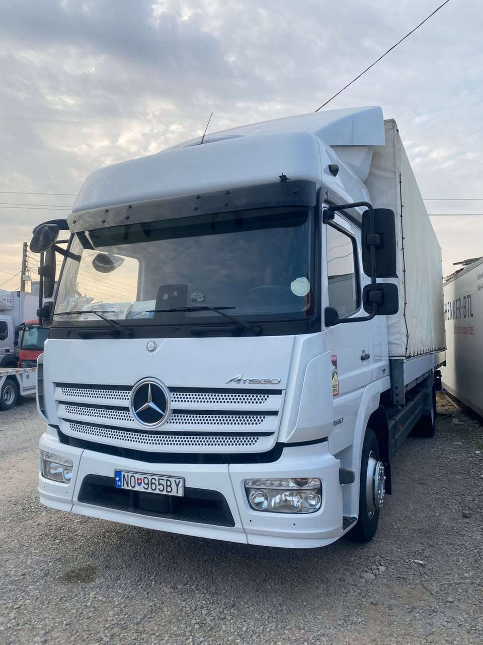 اتيكو موديل 2017 فول موصفات 
امامي خلفي جوبلس
قفل اكسل
تبريد بلادي
سبلت
حجم 1530
رادار امامي 
فاليوم
سياره فول فول موصفات 
العنوان السليمانيه
***********
كاتي دخول جديد
