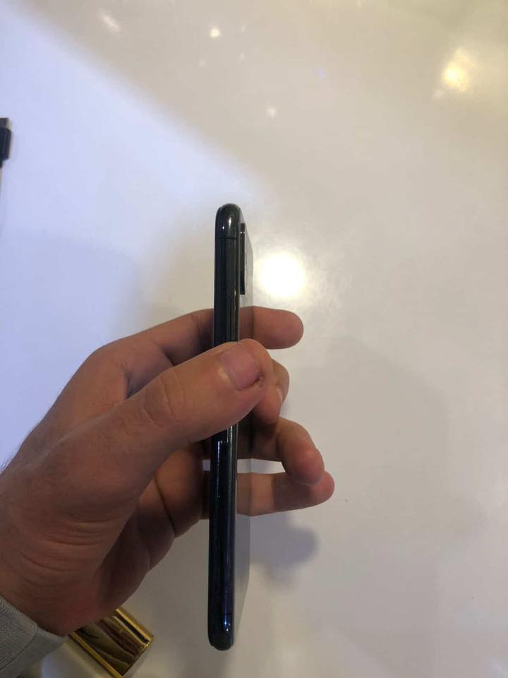 متاح ايفون x عادي ذاكره 256 جهاز حيل نضيف و مرتب مستبدل شاشة فقط مكاني تكريت حي الجمعيه 
رقم الهاتف ***********
السعر (115) وبيه مجال
