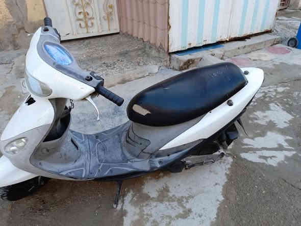 السلام عليكم دراجه ماكس للبيع الدراجه تخبل الكابريتر شويه تعبان وبيها عواج قليل بلستيرن الباقي مكفول بيها سبايدر جديد ماشاده اصلي 
سعرها ٣٠٠ الف مكاني بغداد شهداء البياع ***********
