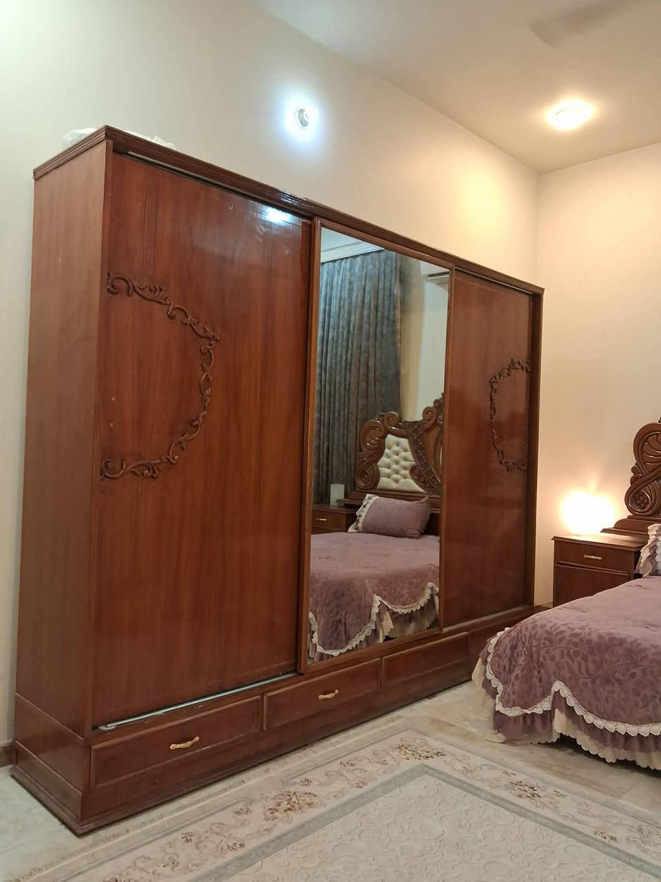 غرفة تسكام ثقيل بيبان سلايت نظافة 90بالمية  السعر مليون 700


**إذا كنت صاحب هذا الإعلان وتريد حذفه لأي سبب، رجاءا أرسل رسالة إلى الدعم الفني**