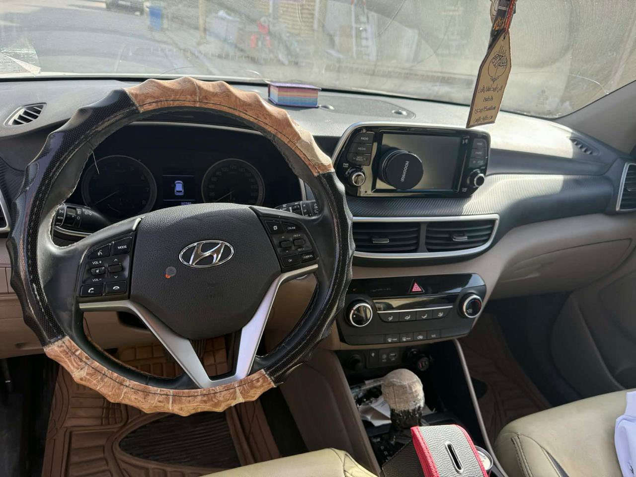 السلام عليكم توسان خليجي 2020 فول

📍 رقم بغداد – وارد خليجي)

🔹 السيارة فول مواصفات

🔹ء 

داخل مغلف مع كاعيه جديد شرط 

🔹 بصمة / دخول ذكي

🔹 كشنات جلد

🔹 تحكم كهربائي بالكشنات

🔹 شاشة لمس

🔹 لدّات أمامية ويه اللوفات تشتغل

🔹 السيارة نظيفة جداً

🔹 الممشى:

🔹 خليجية مكفولة، بدون صبغ بس بنيد بدل سياره بسمي هزه رقم جديد جاهزه للتحويل سونار مرفق من بدي كار كل تفاصيل بي 

💰 السعر: 208 مع مجال   

سياره بسمي هزه سنويه ارقام كله جديد 

📍 مكان السيارة: بغداد 

📞 للاستفسار:***********
