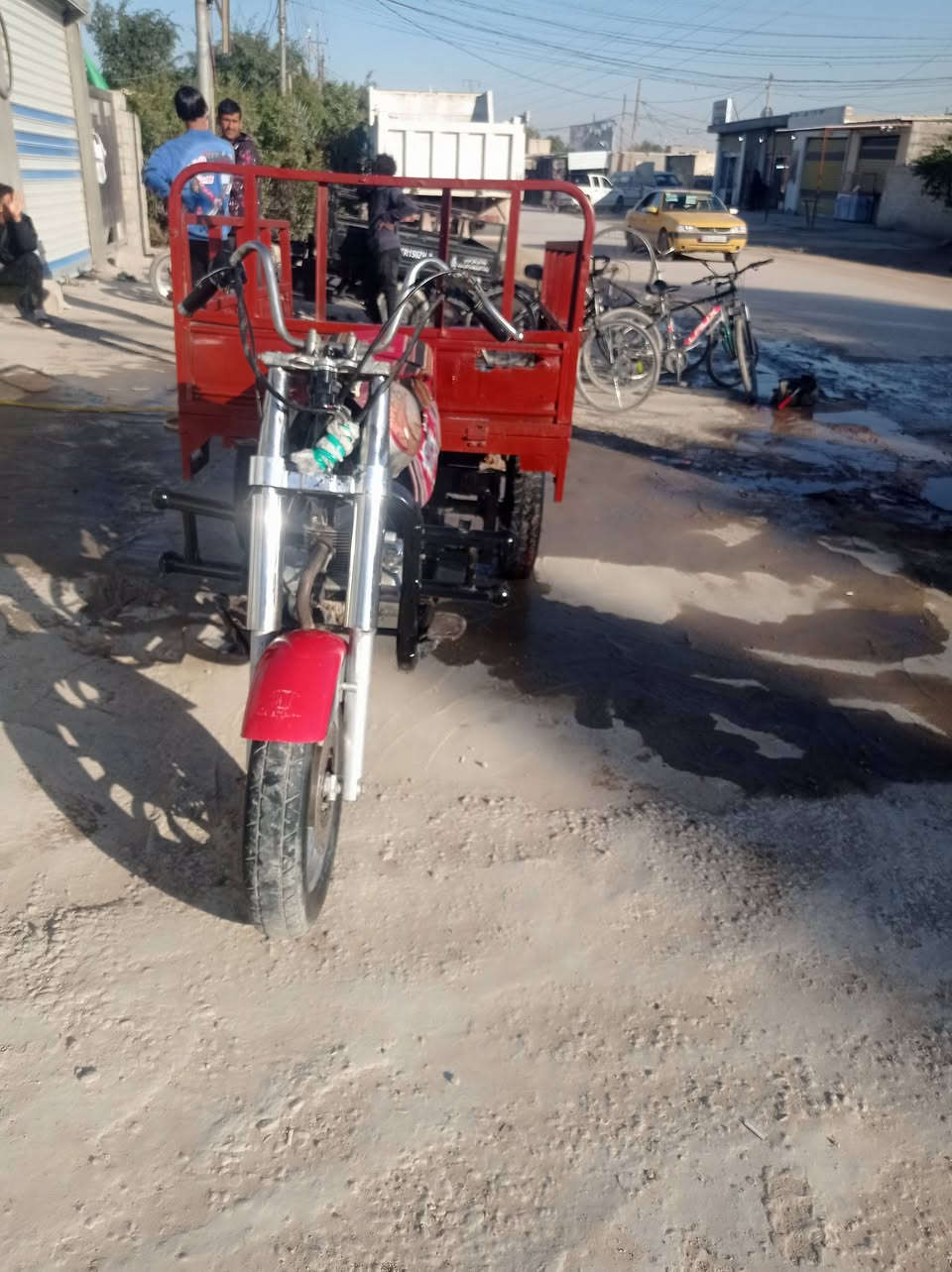 البيع مكاني براكيه مستعجل على بيعته موديل 2007 باب ول السعر 1100. وبيه مجال الشراء يتصل *********** 🖐️
