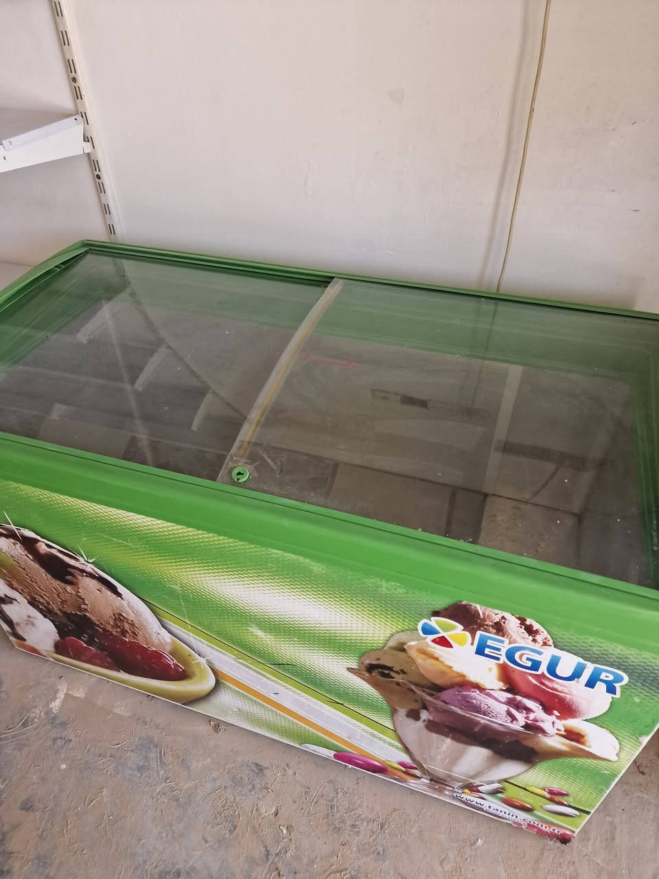 مجمده سعرها 250
اتصلو على هاذا الرقم يذا عندك استفسار
***********
