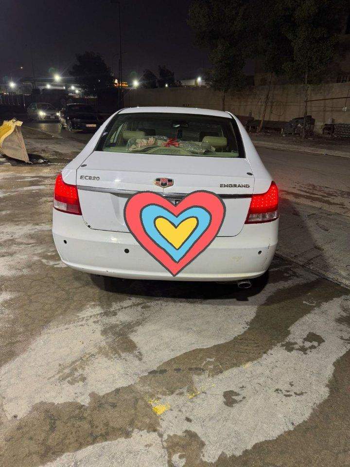 السلام عليكم

ام كراند Ec8 الحجم الكبير

موديل 2013

محرك وكير ميتسوبيشي بلاد

محرك 2400

لايت زنون 

اشاير بالمري

قطعتين تبريد

برده خلفيه بلاديه

شاشه ايباد 

كامره خلفيه 

فتحه سقف

حساسات خلفيه 

كشنات جلد 

تبريد تدفئه شغاله

تحويل ثاني يوم هزتها جديده يعني متحتاج تسوي هزه كبل تحول  السياره باسمي 

السعر 77 وبيها مجال
بغداد الاعلام ***********

مكاني بغداد
