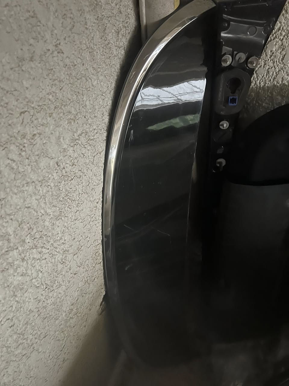 صندوق مال K5 موديل 25 مستعمل يحتاج فقط سمكرة اصلي مال تفصيخ امريكي مع جامة الملحقة السعر 200الف قفل عنواني البصرة ***********
