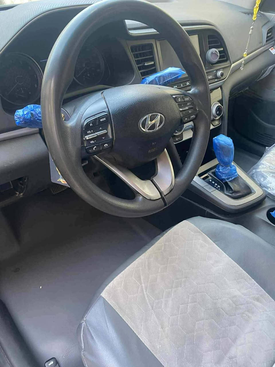 النترا للبيع او مراوس باقل
النترا 2019 معوقين انبار وكاله والتحويل مضمون ابيع صبغ عام بس مامصبوغه عام فقط صفحة السايق حته لادوخني ودوخك
مكينه ٢٠٠٠ دوش 
كير AT
تحكم استرين جهتين
حساسات خلفيه وجانيه 
شاشه كبيره وكاميرا 
رادار امامي وخلفي 
توقف تلقائي 
مانع انزلاق 
تثبيت سرعه
تحديد مسار 
نقطه عمياء
شاشه اعطال
بعد بيه مواصفات
حادثه من امريكه صفحة السايق ومصبوغه 
وبالعراق مبدل قبق الجنطه 
اني ابيع صبغ عام 
مكاني الانبار
٩٨
***********
