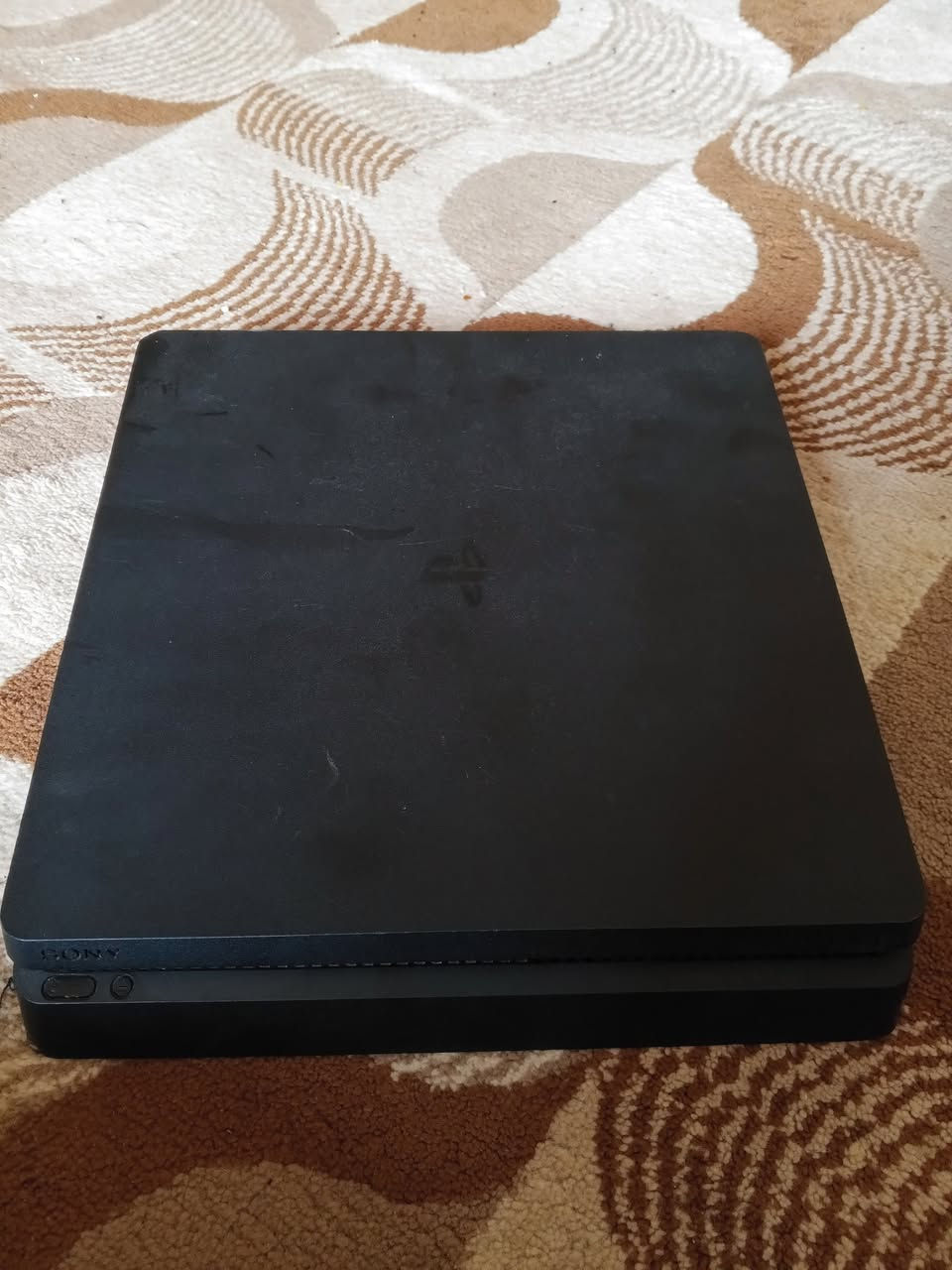 السلام عليكم ورحمة الله
شباب عندي بلي فور سلم اونلاين
المواصفات: 
يدات: 2
قرص: 1 ريد ديد ردمشن 2
قيم باس فاخر ابو شهر
العاب: 6 عبر القيم باس 
بيس
اساسن كريد اوديسي 
جوست اوف تسوشيما 
لعبه باركور حرب
ماوس كيبورد جديد
سماعه واير سلك 
شاهد الله الجهاز نضيف و ايشي بيه راسلني 
للحجز خاص او علا هاذا الرقم
‏‪***********‬‏
