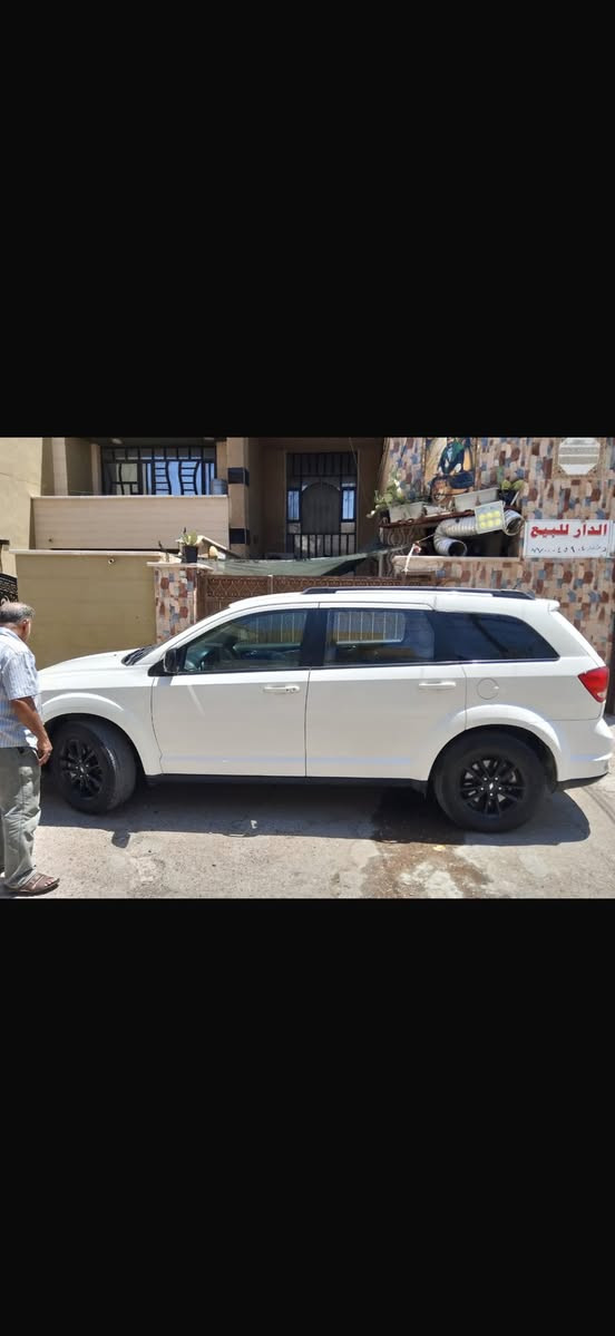 دوج الموديل 2019 السياره 7 راكب ماشيه 40 ميل وصور الحادث مرفقه 
اني مكلف بلنشر هذا رقم صاحب السياره اتصلوا مباشر
***********
