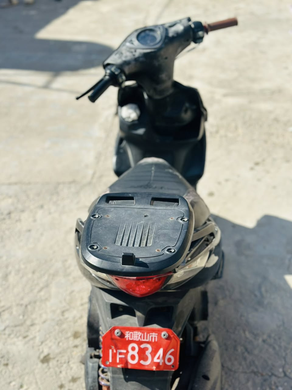 سلام عليكم 
دراجه مضلع نوزل 
دراجه خير من الله ع إيدي دراجه ربع ما تذب عليها  
الدراجه فقط مبدل بيها بوشه 
السعر 600وبيها مجال حك الجيه لمو شراي لا يكسر بالسعر 
رقمي ***********
