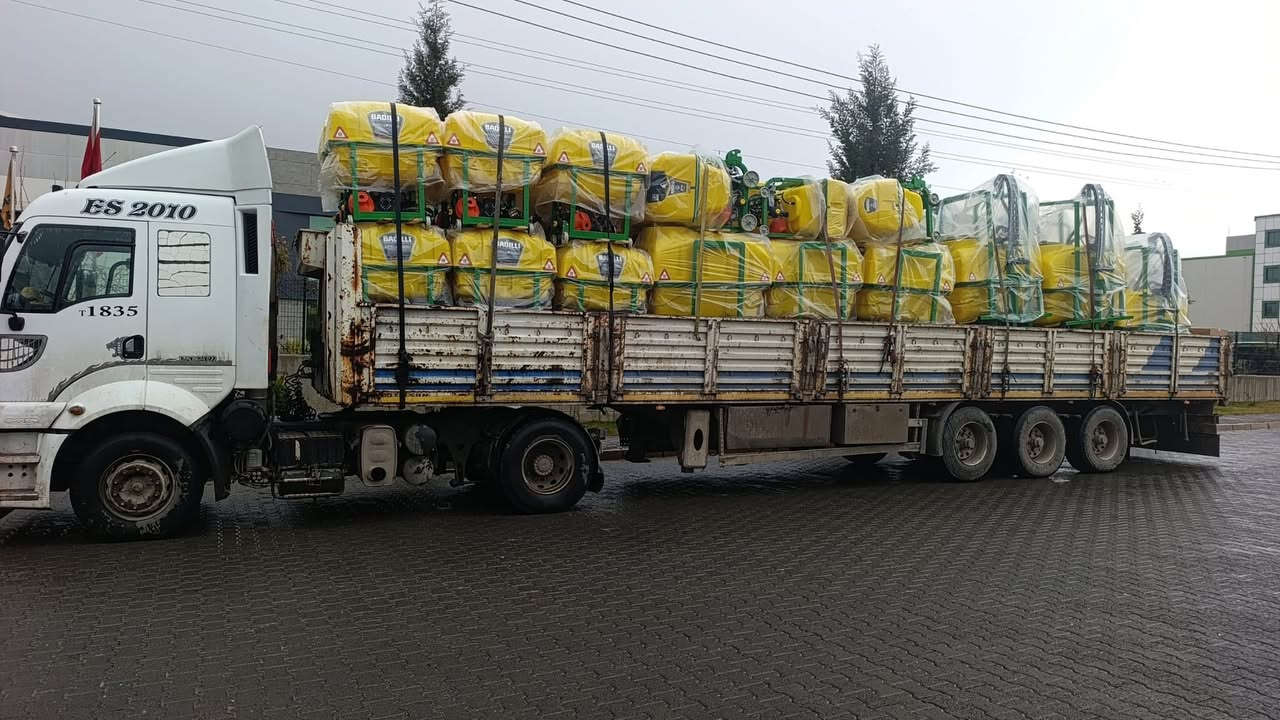 بســــــــم اللە  الرحمــــــن الرحیــــــــــم
بە نــاوی خــودای گــە ورەو  مـیهرەبــان
گە یشتنی وەجبەی مراشا هولدر بادلی کوبرا
٤پستون400لتری600لتری800لتری

600لتری هایـــــدرۆلیک باڵ ١٦مه تري
800لتری هایـــــدرۆلیک باڵ ١٦مە تری
1000لتری باڵ هایــــدرۆلیک ١٦مە تری
باشترین جۆری مراشا
ژ.م ***********
دربندیخان ناوچەی پیشە سازی
سەر ڕێگای دووسایدگە ڵابە کان
تەنیشت مە عمەل بلۆکە کان
