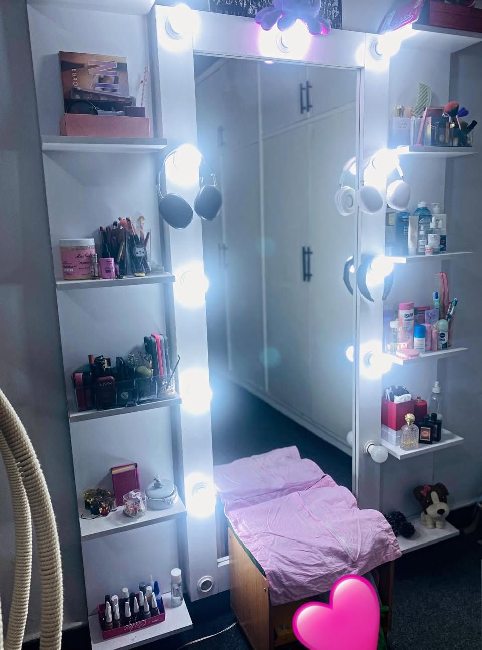 السلام عليكم مراية للبيع مع رفوف وانارة نظيفة باب اول مابيها اي كسر او خدش قواعد الانارة كلها تشتغل اشتريتها ب180 اريدها ب120 وبيها مجال وياها الطابورية هدية والگلوبات 
المكان بغداد / بغداد الجديدة


**إذا كنت صاحب هذا الإعلان وتريد حذفه لأي سبب، رجاءا أرسل رسالة إلى الدعم الفني**