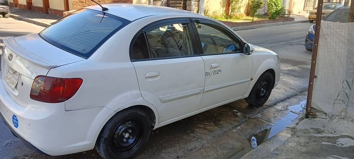 السلام عليكم ورحمة الله وبركاته 
كيا ريو موديل 2012 وراد خليجي مكفولة من الضربة القوية ومن الكص 
بيها 4 قطع صبغ بس ابيع ( مصبوغه.حزام) 
كير محرك  مكفووووول 
تبريد  ثلج منظومه جديده 
منظومه  لايت زنون جديده 
حدادية صدر مكفول 
الرقم صاقط اكرر الرقم صاقط يحتاج تحويل 
صاحبها موجود ب اربيل 
السعر ((.  77  )). وبيها مجال


**إذا كنت صاحب هذا الإعلان وتريد حذفه لأي سبب، رجاءا أرسل رسالة إلى الدعم الفني**