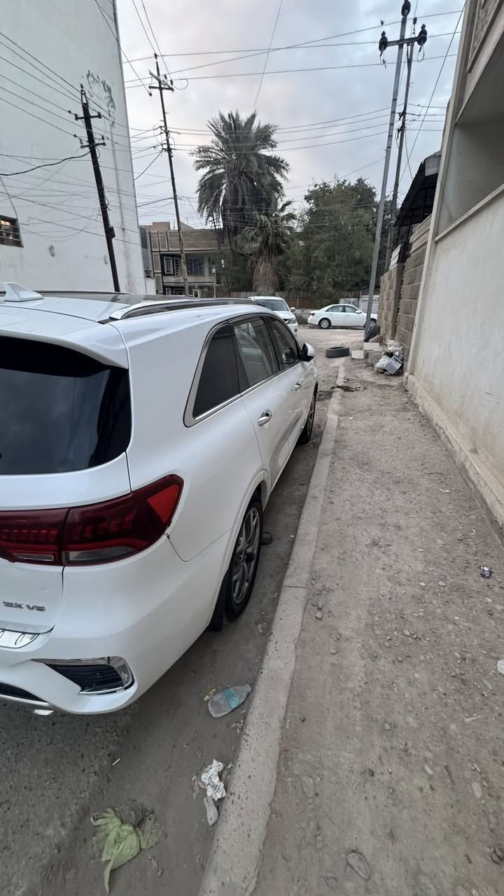 سورونتو 2019 وارد امريكي ضربتها بنيد
اعلى موصفات v6 رادرات وكامرات 360 
ماشيه 93.000mi
265وبيها مجال
***********
