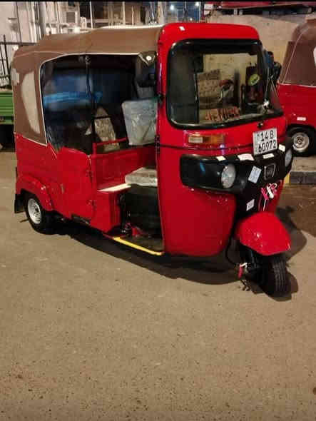 سلام عليكم تكتك للبيع كفاله عامه موديل 2021 السعر 6 مليون مستعجل ابيعته محتاز الرقم***********
