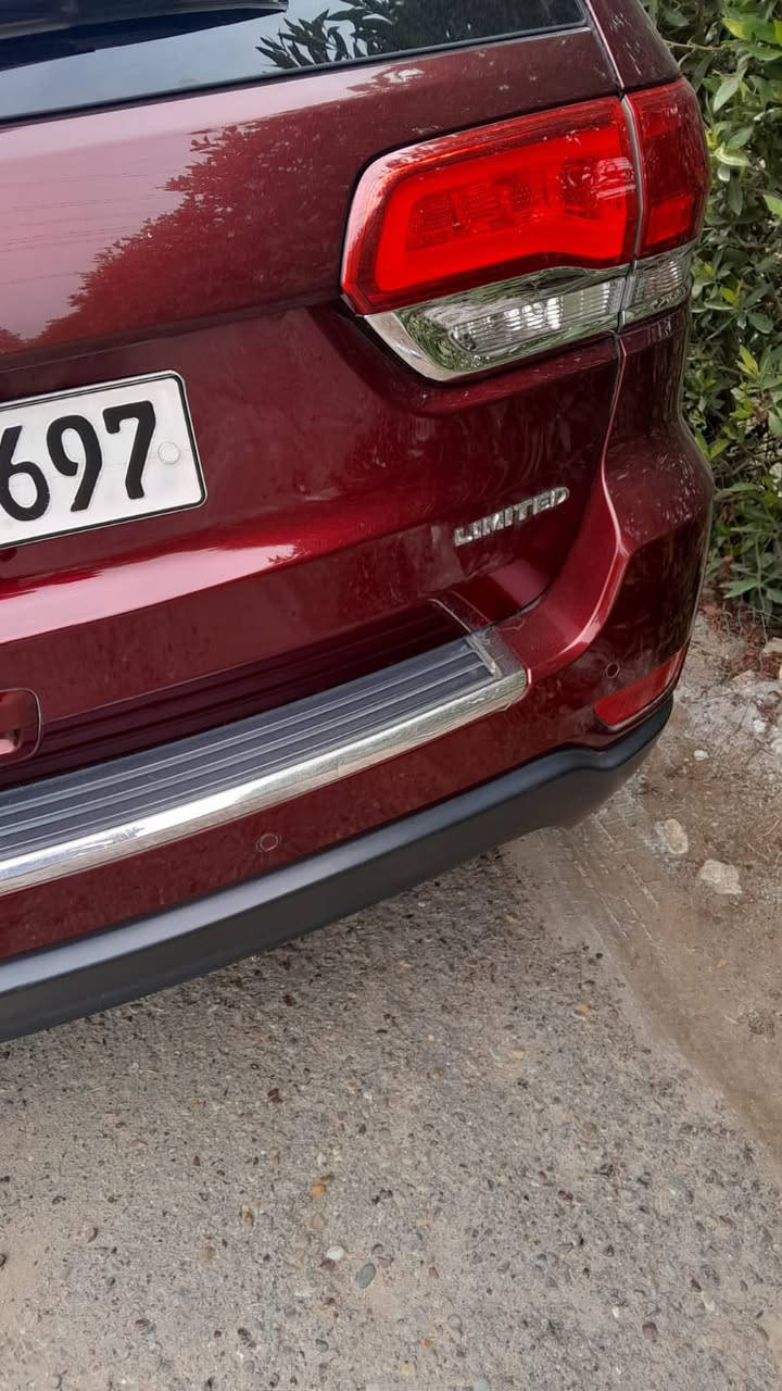 السلام عليكم جيب 2017 مكفولة بس الدعامية الامامية صبغ السعر 270 للاستفسار ***********
