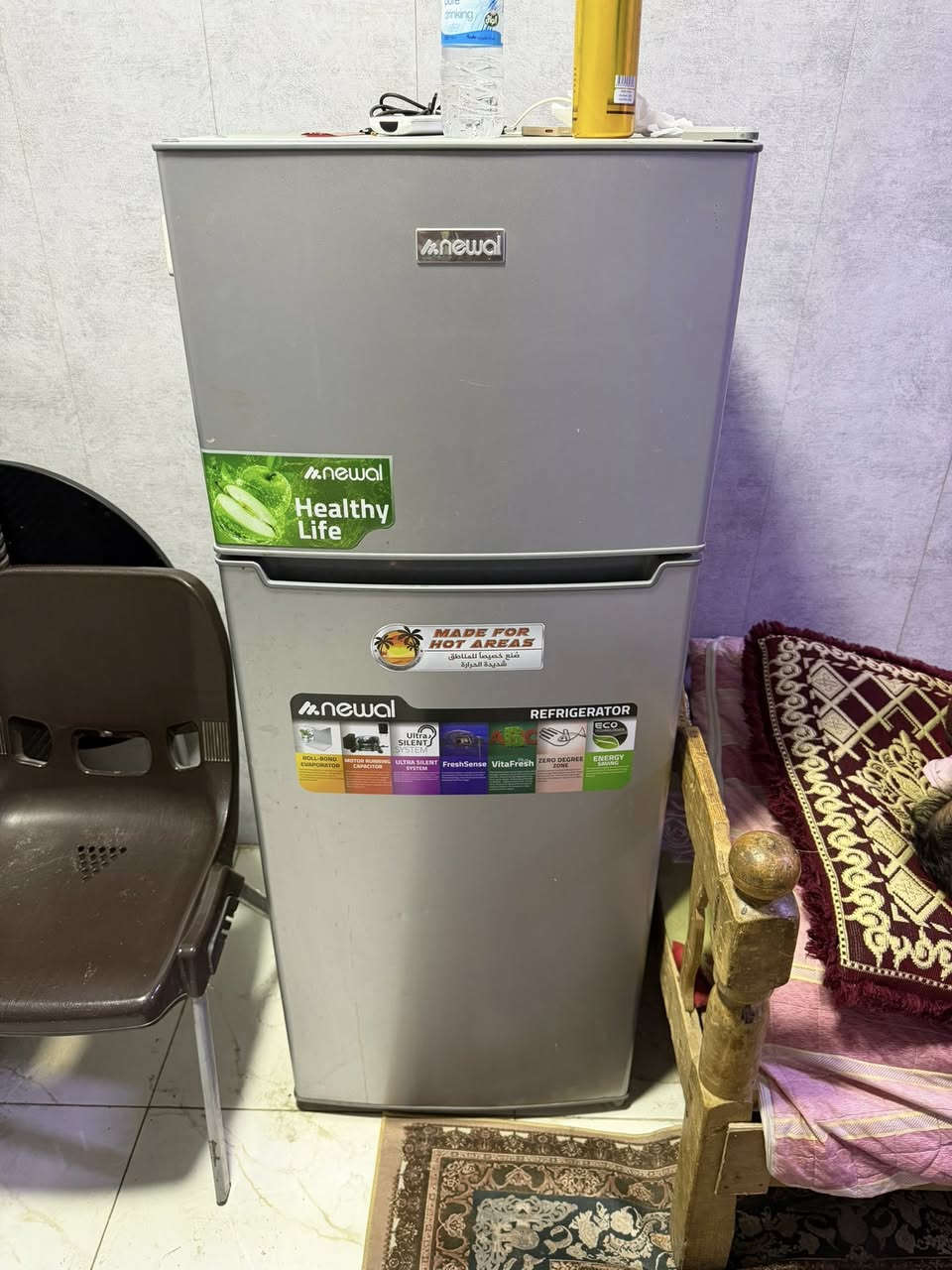 ثلاجه ممستخدمه شي قليل للبيع. ٢٠٠ قفل  ***********
