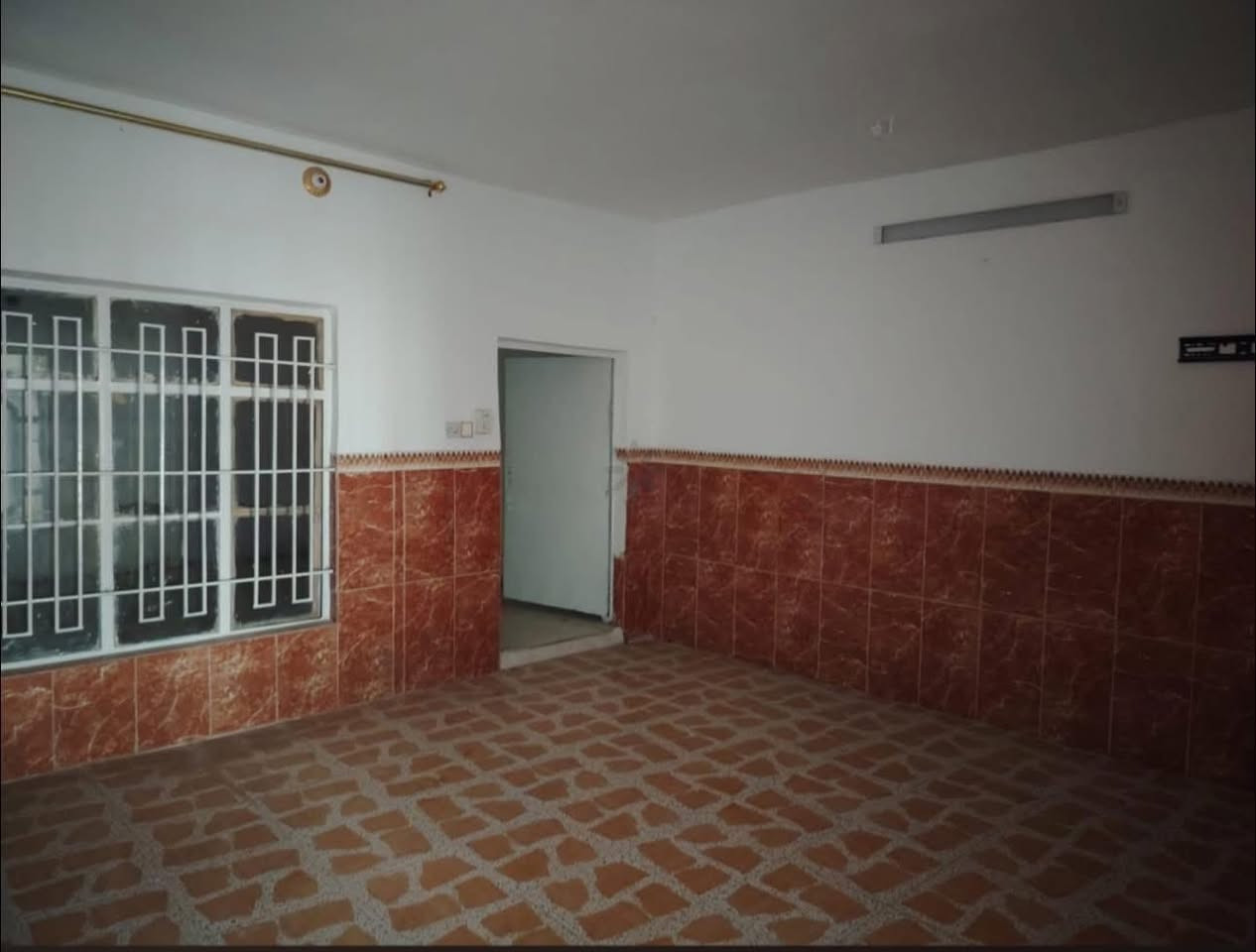 ثلاث مشتملات للبيع
الموقع صلاح الدين قضاء بلد حي العبور خلف مركز الشرقيه او الفرع المقابل مجمع الأمزون
جنس عقار ملك طابو صرف
المساحه ٢١٠ متر بالسند واقع حال ٤١٠ متر
يحتوي  كل مشتمل منها
استقبال
مطبخ
صاله
غرفه نوم
صحيات داخليه وخارجيه
خدمات متكامله كهرباء ماء اساله تبليط مجاري
مأجرة كاملة ب750 الف
ملاحظة البيع جميعها 
***********
