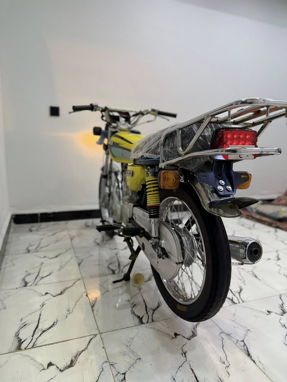 السلام وعليكم. نامه متياز البيع فقط
موديل٢٠٢٦ 
دراجه حيل حلوه  
بيها سوبايه طابقين  
دراجه مرتبه وجديده سعر خاص راسلني ودلل 
مكاني كركوك


**إذا كنت صاحب هذا الإعلان وتريد حذفه لأي سبب، رجاءا أرسل رسالة إلى الدعم الفني**