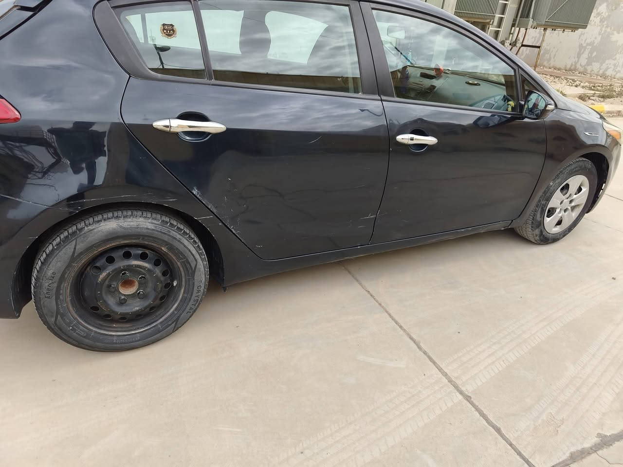 كيا فورتي 2017 حره باسمي
رقم شاصي يمك ودكه.بيها تعديل بارد بالباب الخلفي  وبنيد مصبوغ 
سعر 98 وعلى سعر دولار 150 مو 155
بيها مجال فقط لليشتري فقط


**إذا كنت صاحب هذا الإعلان وتريد حذفه لأي سبب، رجاءا أرسل رسالة إلى الدعم الفني**