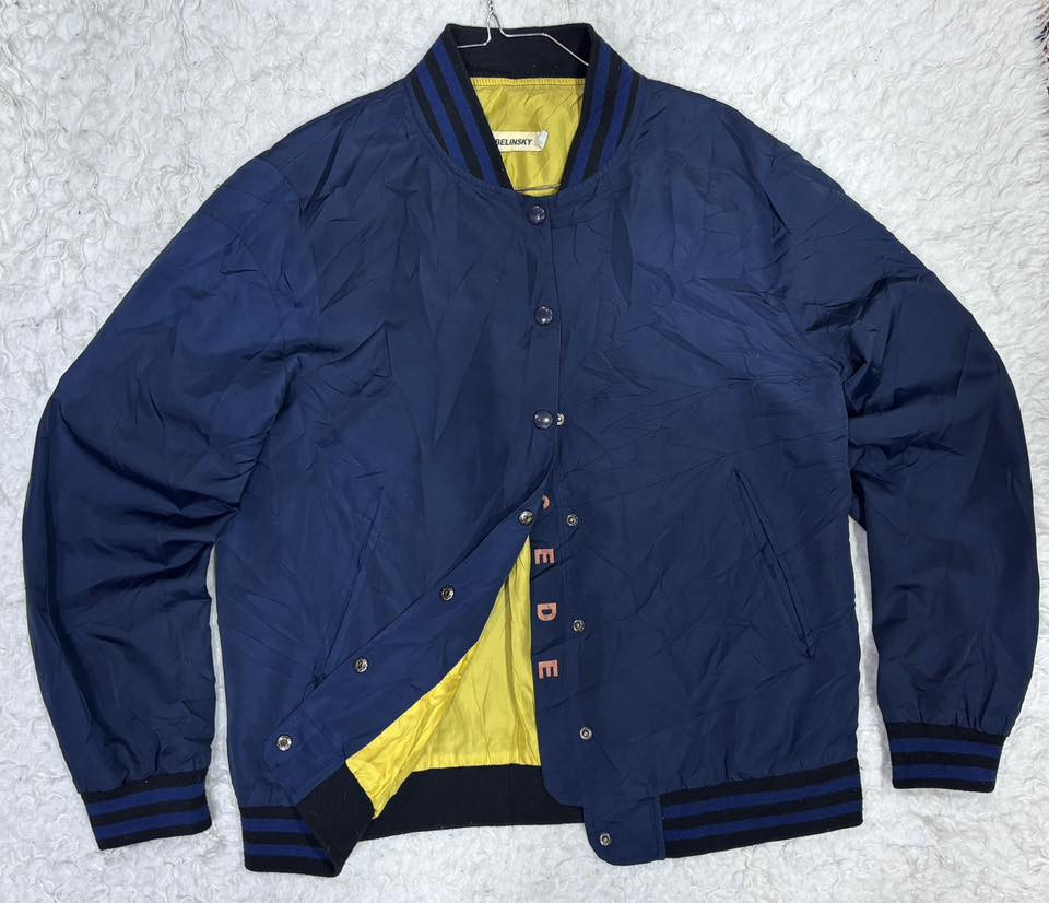 جاكيتات رسمية وكاجوال وقماصل رياضية رجالية  👔🔥
متوفرة كافة القياسات وقطع اخيرة وتخفيضات قوية 🔥🔥😁
للحجز والاستفسار خاص او على الرقم ***********📞 يوجد توصيل لكل العراق 🚚
