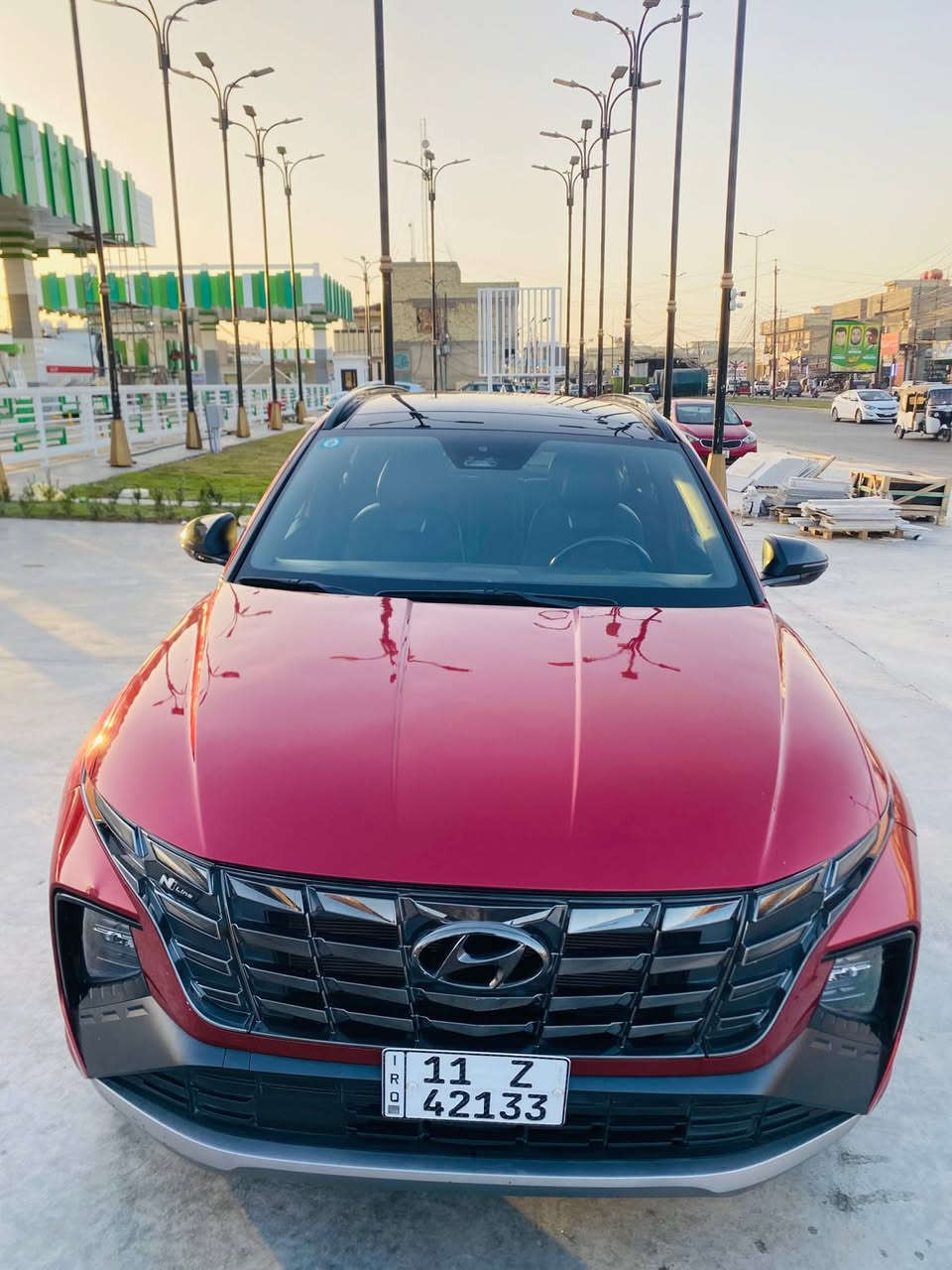 سلام عليكم توسان للبيع فول مواصفات لمتد موديل 23 
بصمة 
شاشه كبيرة 
تشغيل عن بعد 
كشنات كهرباء 
جنطة كهرباء 
رادار امامي خلفي 
اشاير بل مري 
لد نهاري ليلي ..اشارة ترحيب عند الاقتراب 
ويل كب 19
تحكم ستيرن +قيادة ذاتية 
كشنات تدفئه
ملاحضة (السيارة ضربتهة باب سائق مبدل باب جاملخ مصبوغة صفحتين البجم ولصندوك مكبوس ما بيهة ايرباكات سيارة ما ماشية‏‪(***********
