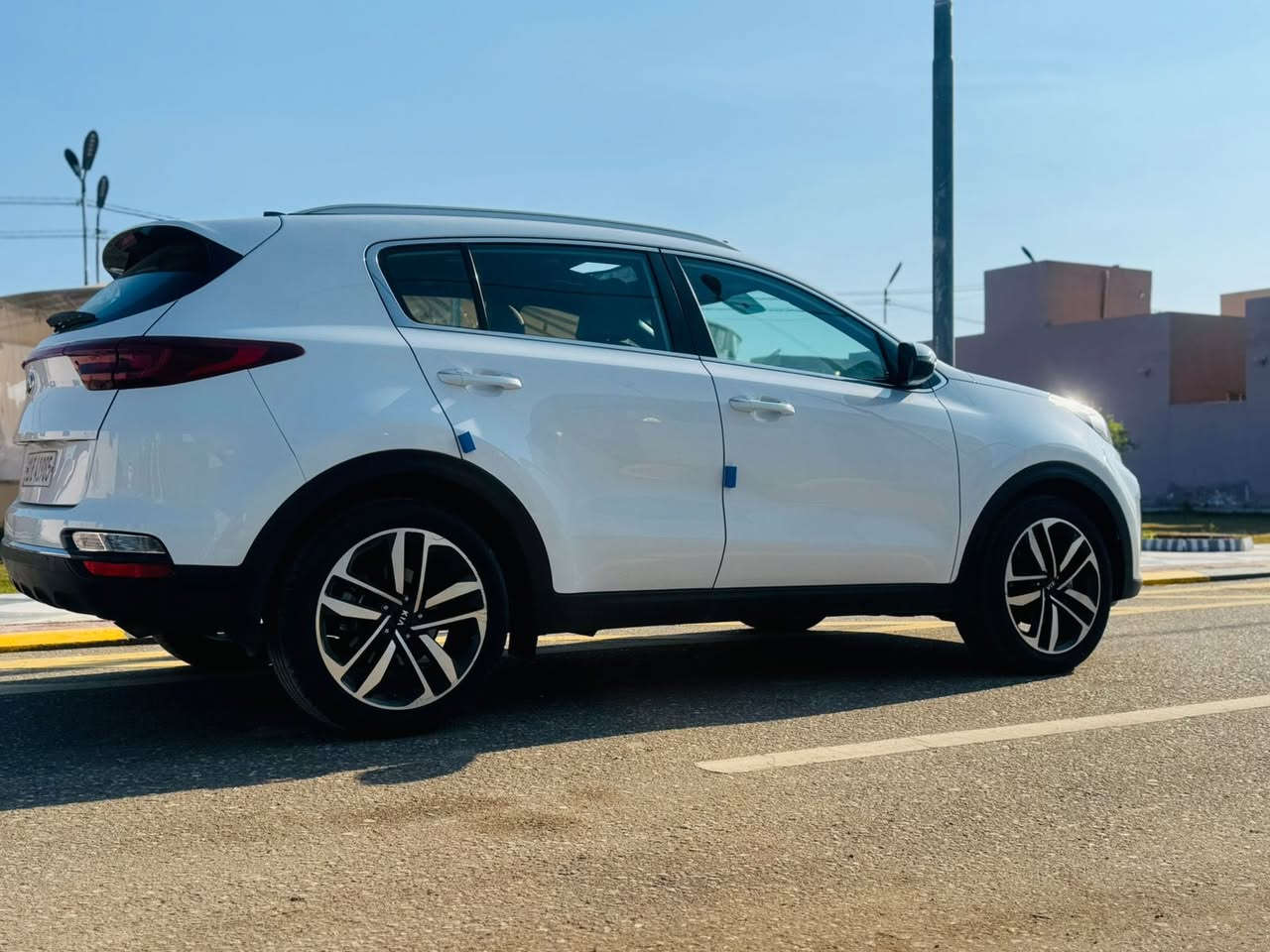 2019 خليجي كفاله عامه من كلشي جكه مابيه
رقم بغداد بسمي تحويل ثاني يوم باي مكان 

ماشيه 78 حقيقي ع فحص تراي زيرو 

فول مواصفات ماعده البصمه كامله 

سعره ١٩٥ وبيه مجال حك الجيه 

استفسار *********** 
واتساب ***********
